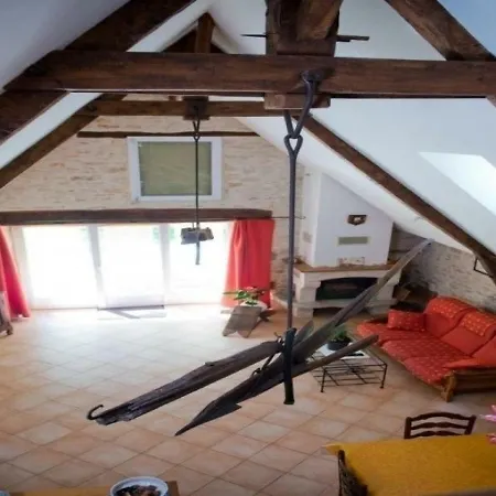 Feriehus House La Grangette 4 *